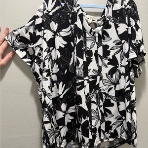 Como Blu Black and White Tie Front Short Sleeve Blouse